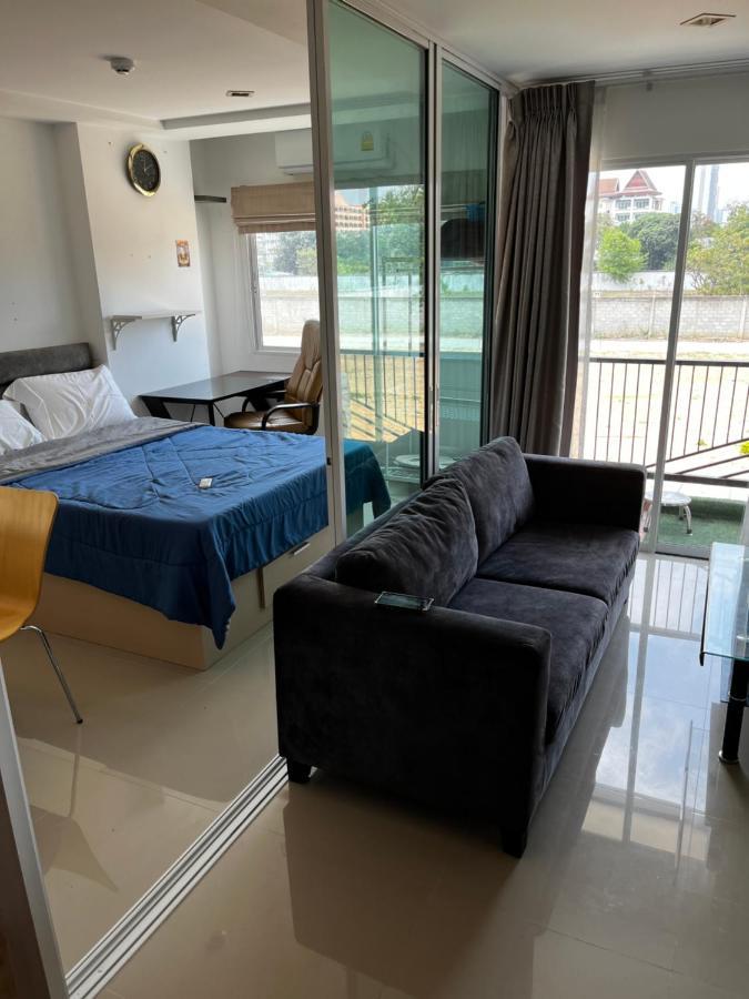 Trio Gems Condo Near Beach And Food Market Jomtien Beach Exterior photo